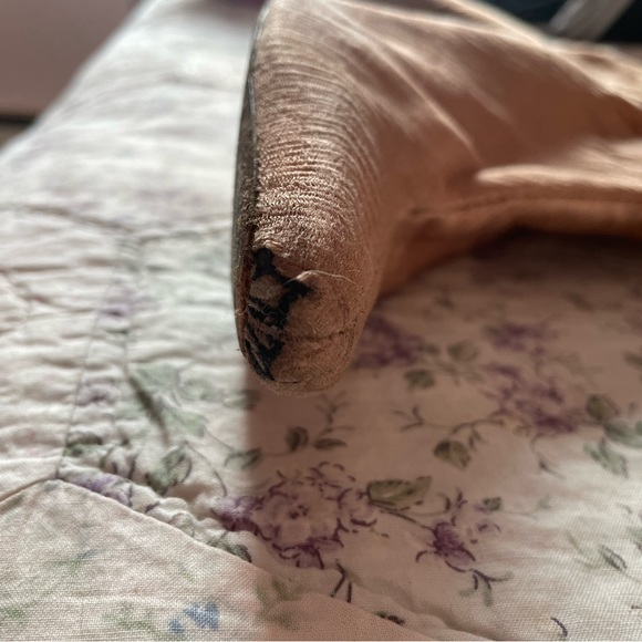 F/W 1999 Gucci by Tom Ford Ruched Silk 4.5" Heeled Boots Ad Campaign - Picture 6 of 9